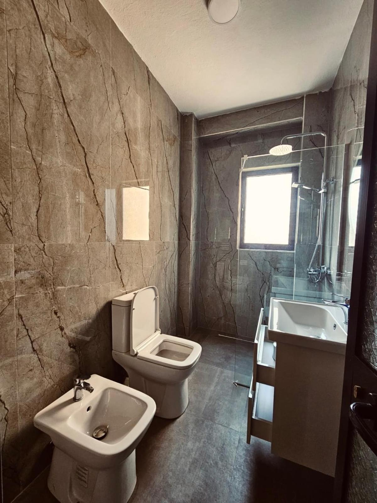 Hi5 Rooms Tirana Kültér fotó