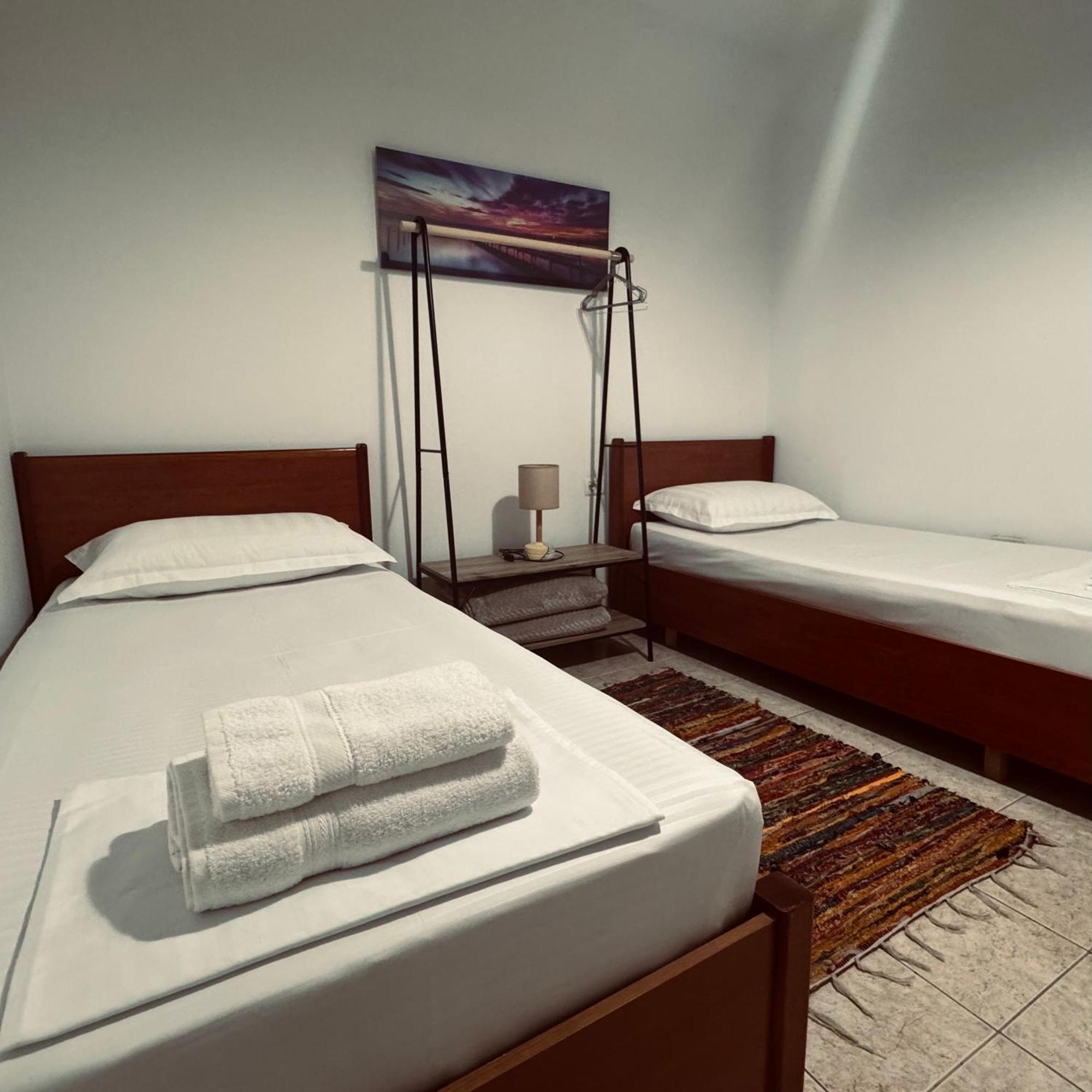 Hi5 Rooms Tirana Kültér fotó